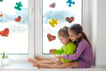 Kinderparadies - Fenster-Dekoration basteln